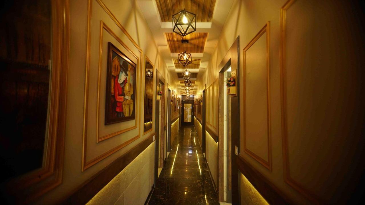 Hotel Soluxe Yamunānagar Exterior foto